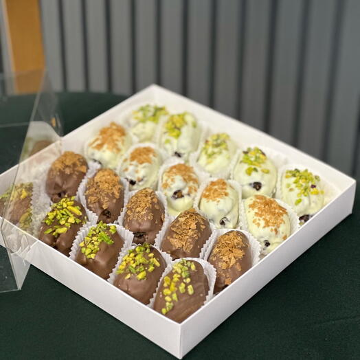 Dates in chocolate/ Финики в шоколаде