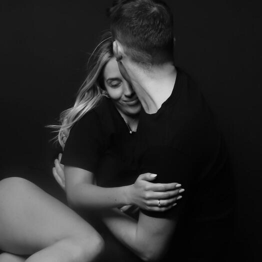 Романтическая съемка в студии автопортрета