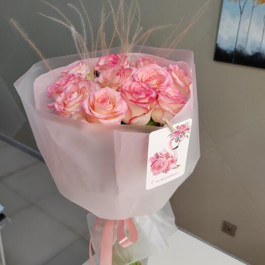 Bouquet of fragrant roses jumilia