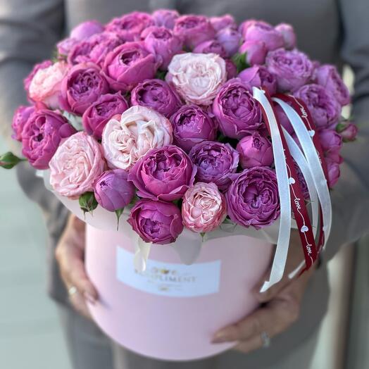 Пионовидные розы Мисти Баблз в коробке 💜