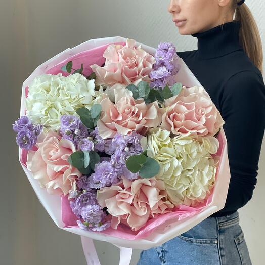 Букет с французскими розами и гортензиями🥰