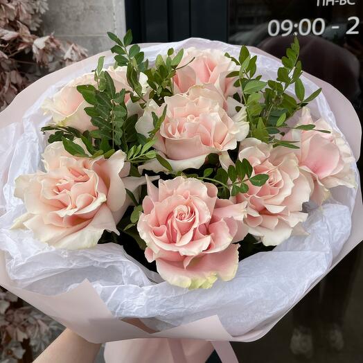 Нежный букет из французских роз