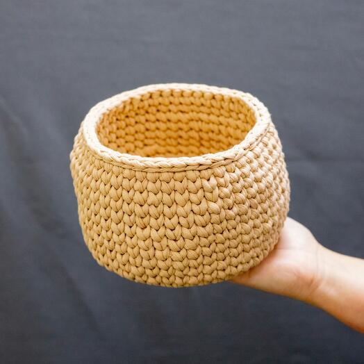 Корзинка из трикотажной пряжи круглая большая
