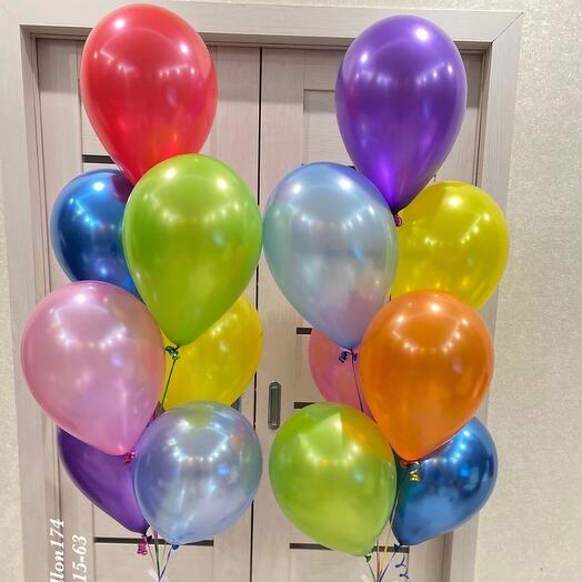 2 разноцветных фонтана