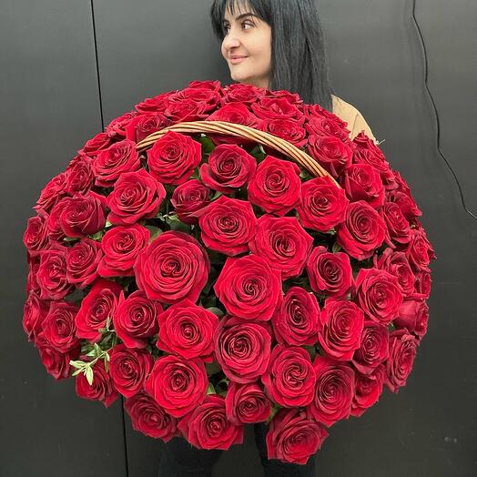 101 РОЗА В КОРЗИНЕ КРАСНЫЙ