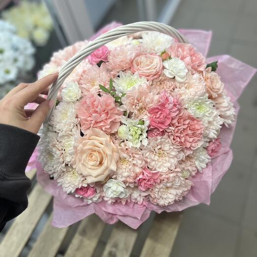 Корзина с цветами 12🌸🌸🌸🌸🌸
