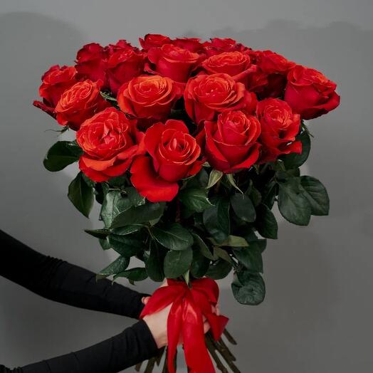 Букет из коралловой розы