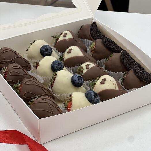 Strawberry "Gentleman" set of 16 pieces