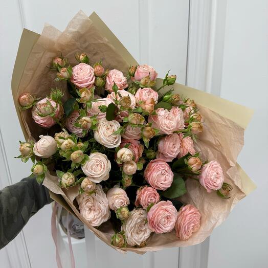 Пионовидные нежные кустовые розы 💞