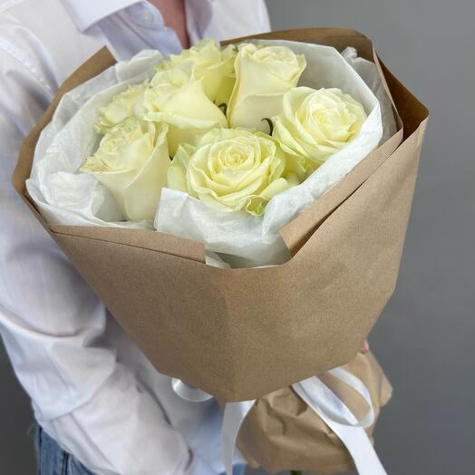 Rosas blancas en la elaboración