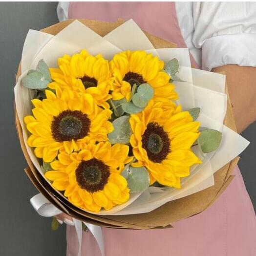 Солнечная радость: букет с подсолнухами (полсолнух , букет , гелиантус )