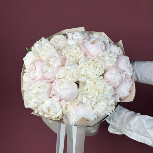 Blush Pink L Bouquet of peonies 25 stems