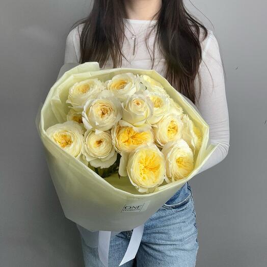 Букет из 5 кустовых лимонных роз💛