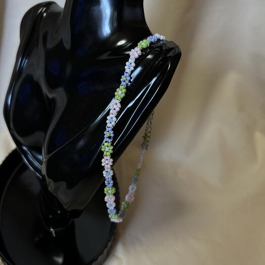 The Wreath Choker