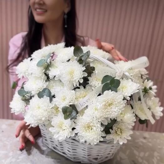 Корзина с хризантемой