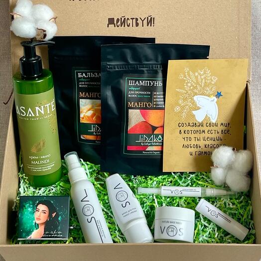 Подарочный набор для девушки с натуральной косметикой от российских брендов (9 средств)