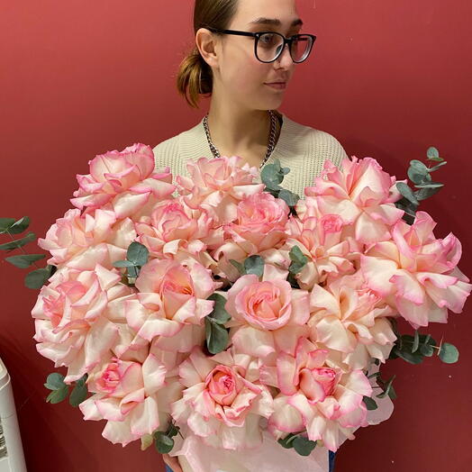 Композиция из французской розы 15 шт