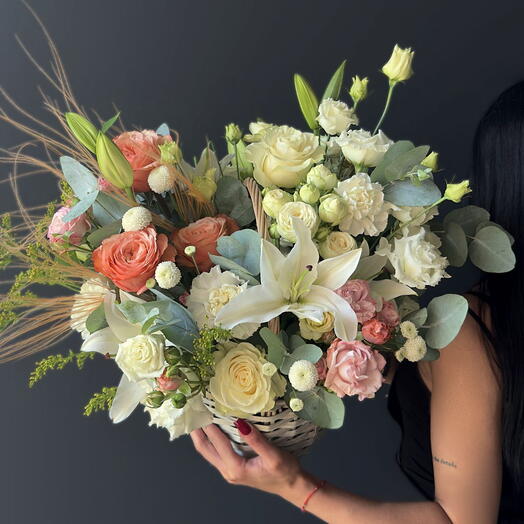 Корзина цветов 32