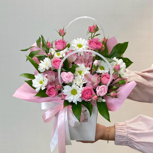 Composition of peony-shaped bush rose and bush chrysanthemum