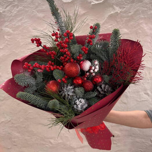 Зимний букет с нобилисом и илексом