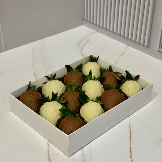 Chocolate-covered strawberries 12 berries