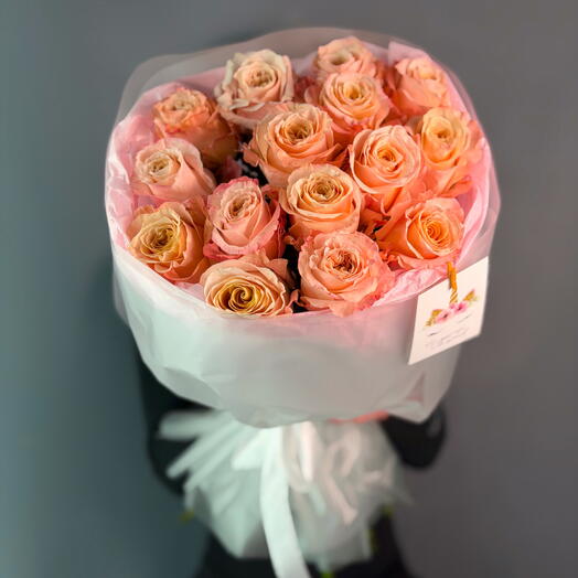 Букет из пионовидных роз