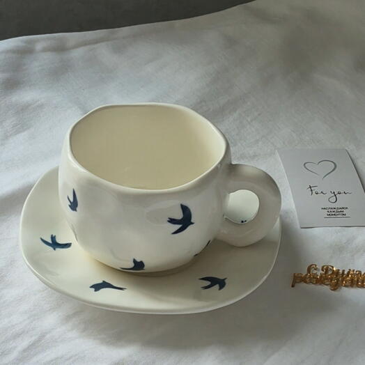 Керамическая кружка и блюдце *4