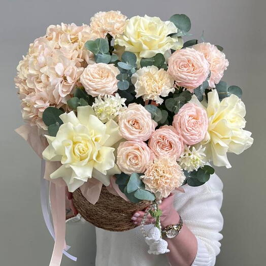 Корзина с розами для любимой