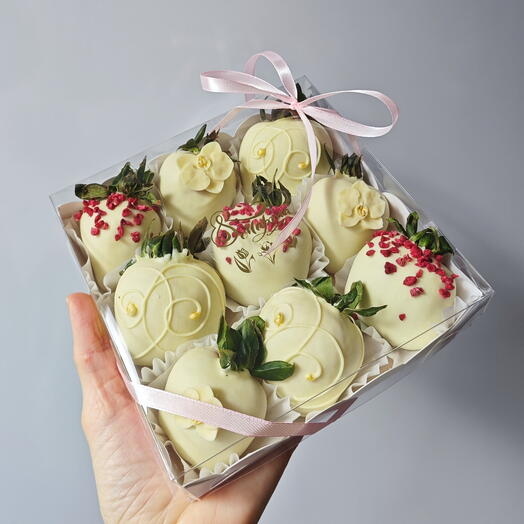 Клубника в белом шоколаде 🎁 подарок