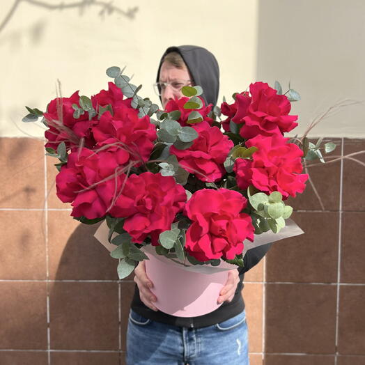 Роза французская с эвкалиптом в шляпной коробочке 💕
