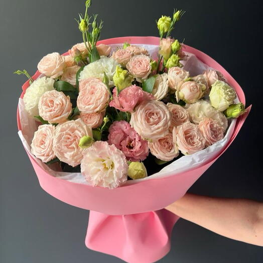 Кустовая Роза с эустомой💗