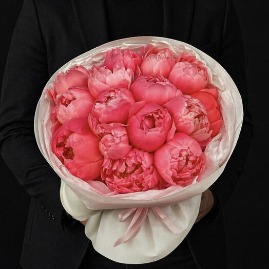 15 коралловых пионов