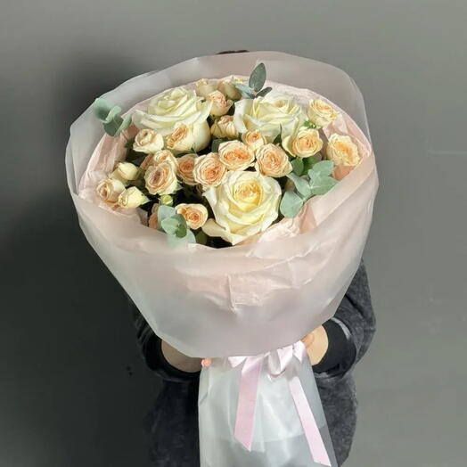 Нежный букет из кремовых роз💞