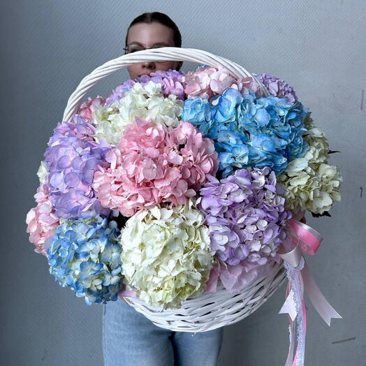 Большая корзина с цветными гортензиями, 11шт, арт 88 Flower Perfect