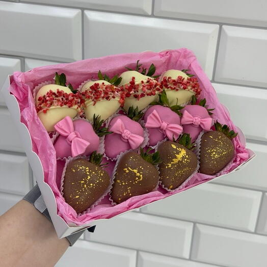 Клубника в шоколаде набор 12