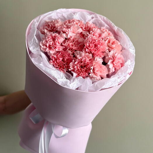 Букет из розовых гвоздик