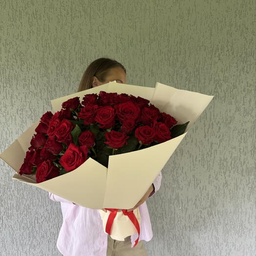 Букет из красных роз 51 шт