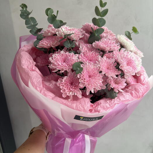 Букет из розовых хризантем
