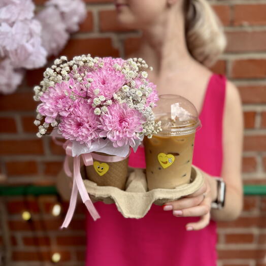 Композиция цветов + айс латте 🤍🌸