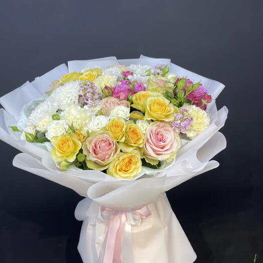 Букет 💐 кустовая Роза