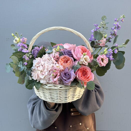 Нежная корзина цветов 💐