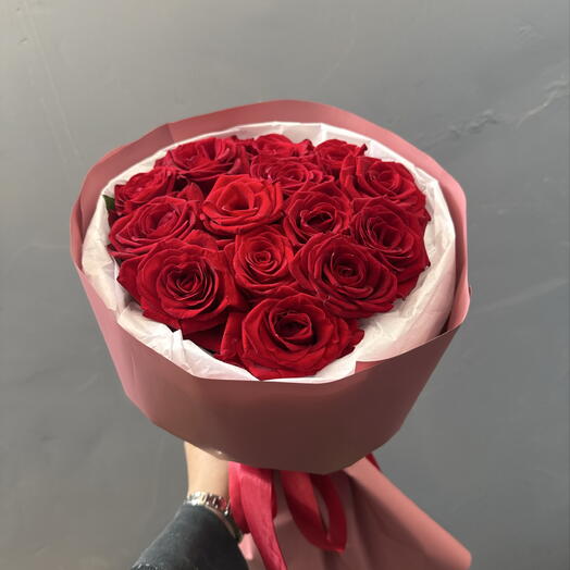 Розы красные