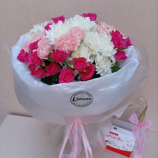 "Effect" Bouquet and Raffaello