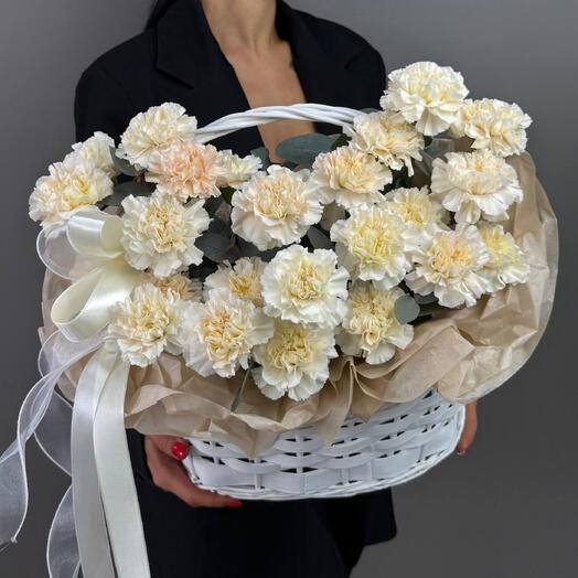 Корзина из 25 гвоздик