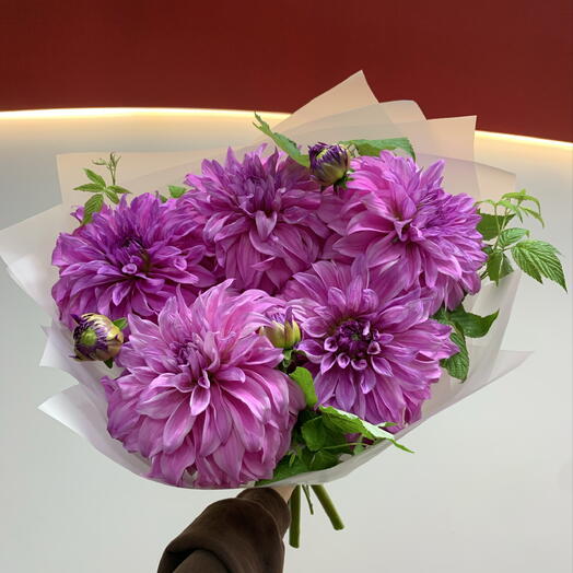 Букет георгин с малиной🌸