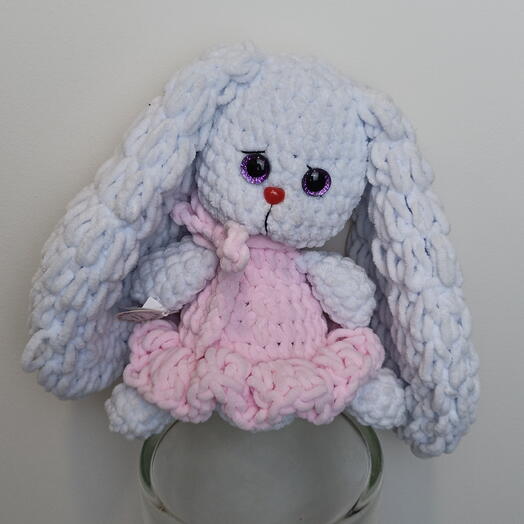 Мягкая игрушка вязаный зайчик в розовом платье 🐇
