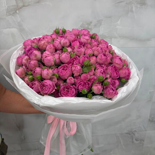 Букет из 31 кустовыех роз