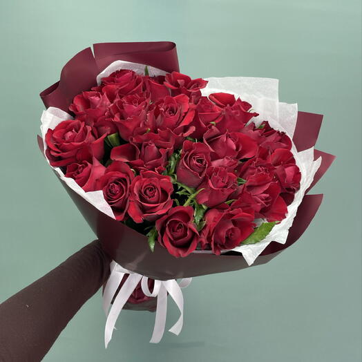 Красные розы Кения 25