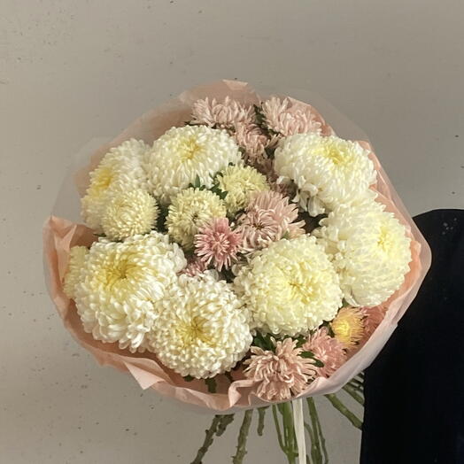 Букет из сезонных цветов - нежное хризантемы и кустовые астры 🌸 размер L