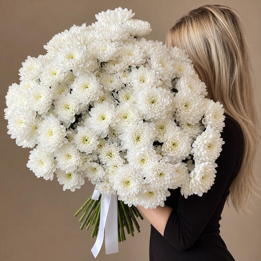 Охапка кустовых хризантем без упаковки